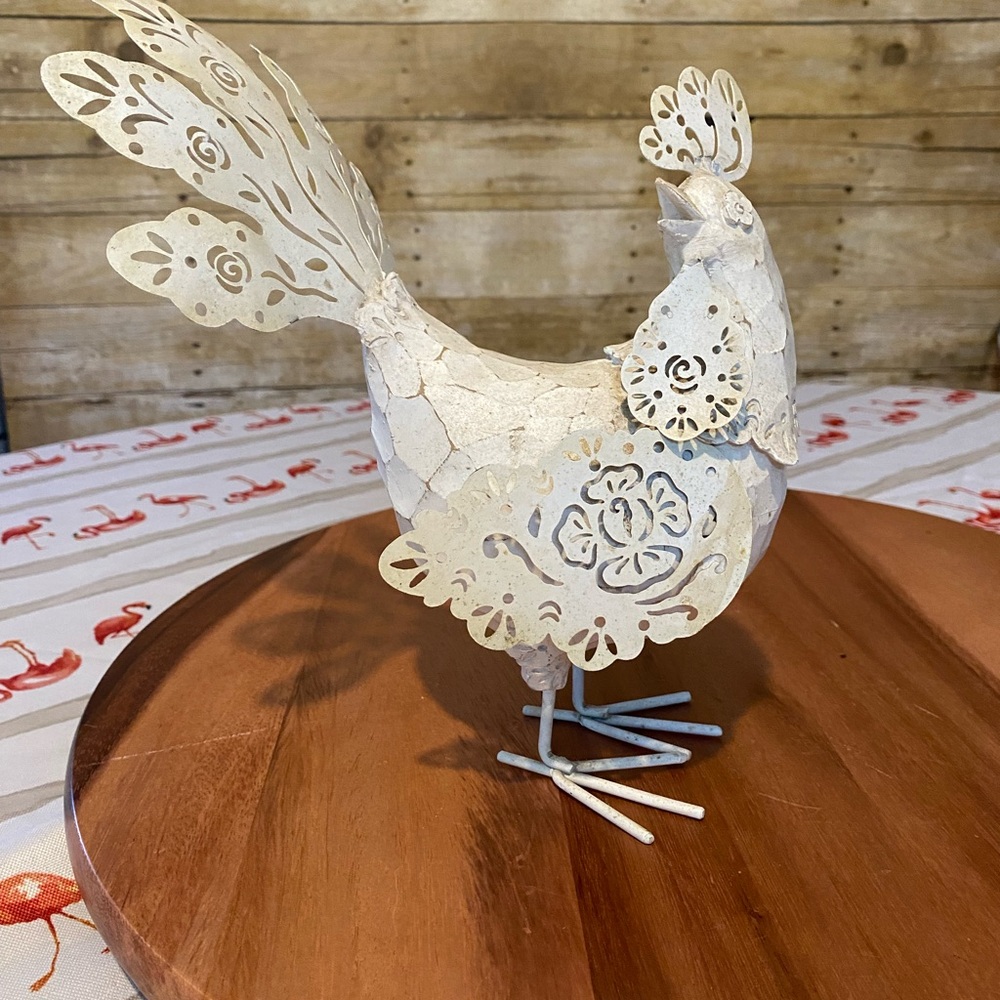 Elegant Cream Metal Rooster Decor